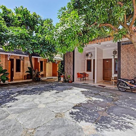Collection O 91489 Hotel Tanjung Permata Cilacap Exterior foto