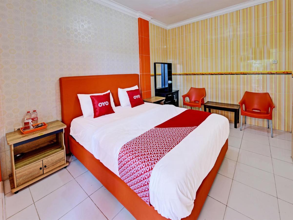 Collection O 91489 Hotel Tanjung Permata Cilacap Exterior foto